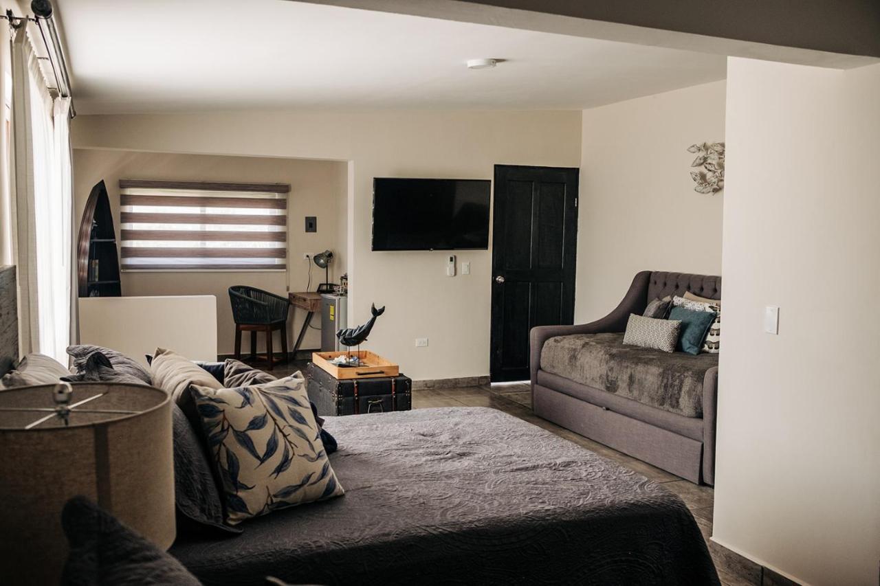 Hotel Santa Rosa Тодос Сантос Екстериор снимка